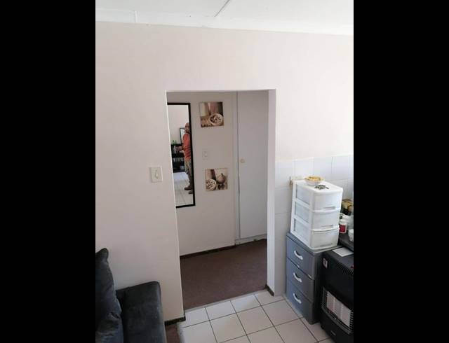 2 BEDROOM HOUSE FOR SALE IN SAFARI GARDENS